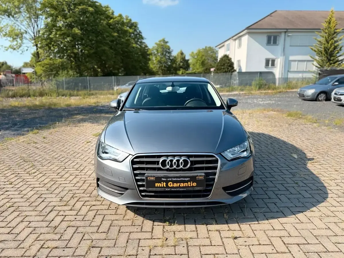 Gebraucht Audi A3 Ambiente 150 PS (110 kW) 2015 Monsungrau metallic Limousine