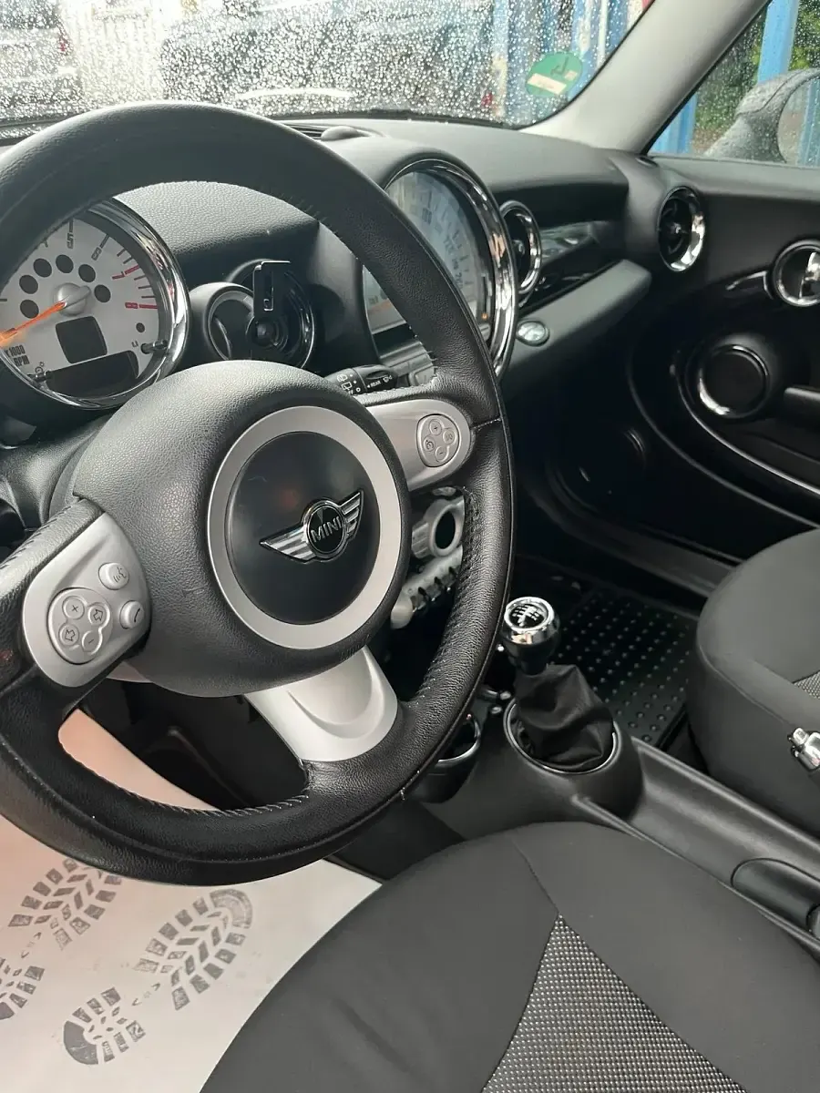 Gebraucht Mini ONE 75 PS (55 kW) 2009 Weiß Kleinwagen