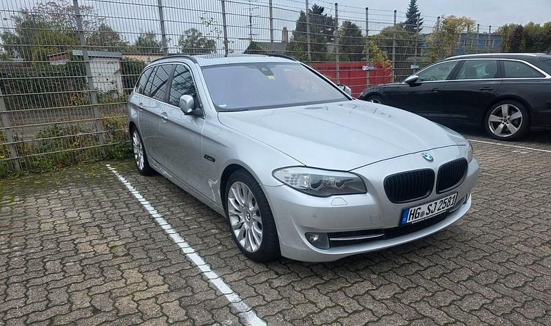 Gebraucht BMW 525 Performance 218 PS (160 kW) 2012 Silber Kombi