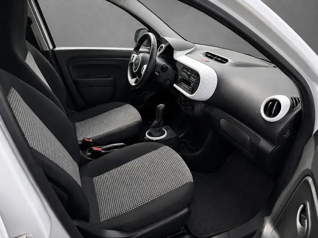Usado Renault Twingo Expression 71 HP (52 kW) 2014 Branco Citadino