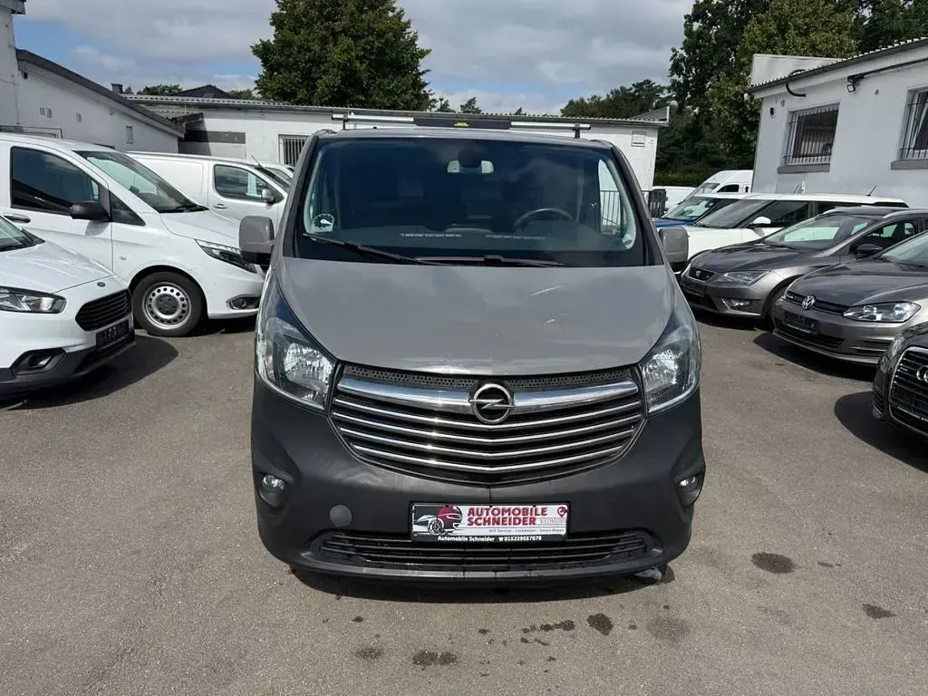 Gebraucht Opel Vivaro 140 PS (102 kW) 2015 Grau Van / Kleinbus