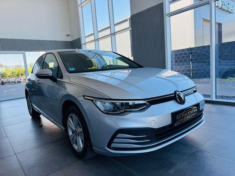 Gebraucht VW Golf VIII Life 116 PS (85 kW) 2023 Reflexsilber Limousine