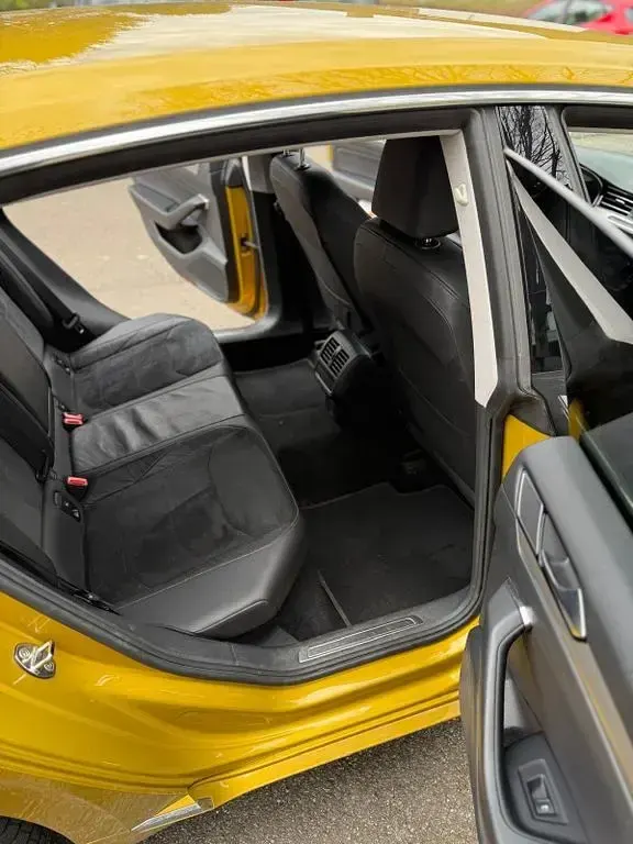 Gebraucht VW Arteon Elegance 150 PS (110 kW) 2019 Gold Kleinwagen