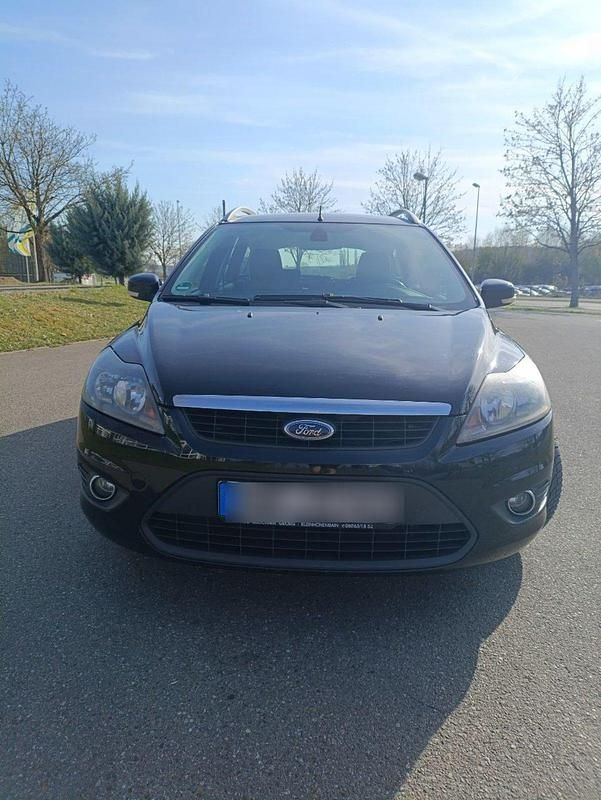 Gebraucht Ford Focus 101 PS (74 kW) 2010 Schwarz Kombi