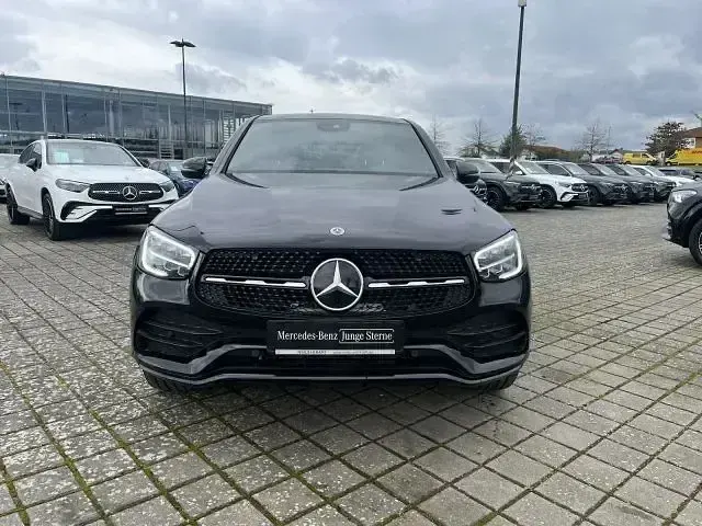 Gebraucht Mercedes GLC300 AMG 258 PS (189 kW) 2023 Schwarz Coupé