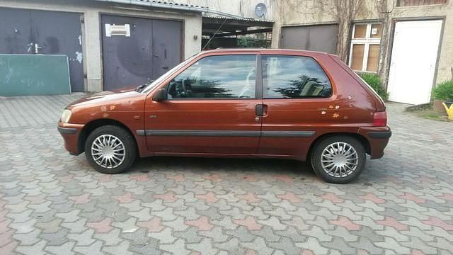 Orange metallic Gebraucht 1996 Peugeot 106 Kleinwagen | 950 € - Bild 1/4