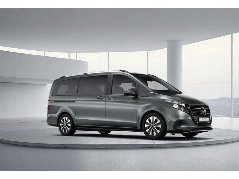 Gebraucht Mercedes V220 163 PS (119 kW) 2024 Grau Van / Kleinbus