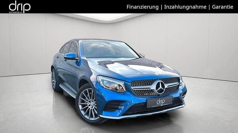 Blau Gebraucht 2016 Mercedes GLC250 AMG line Limousine | 22.990 € (Teuer) - Bild 1/4
