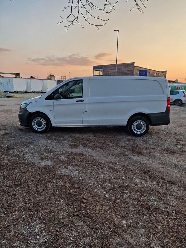 Gebraucht Mercedes Vito 88 PS (64 kW) 2015 Weiß Van