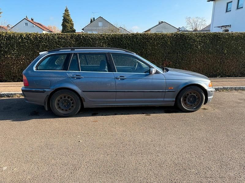 Gebraucht BMW 320 150 PS (110 kW) 2000 Kombi