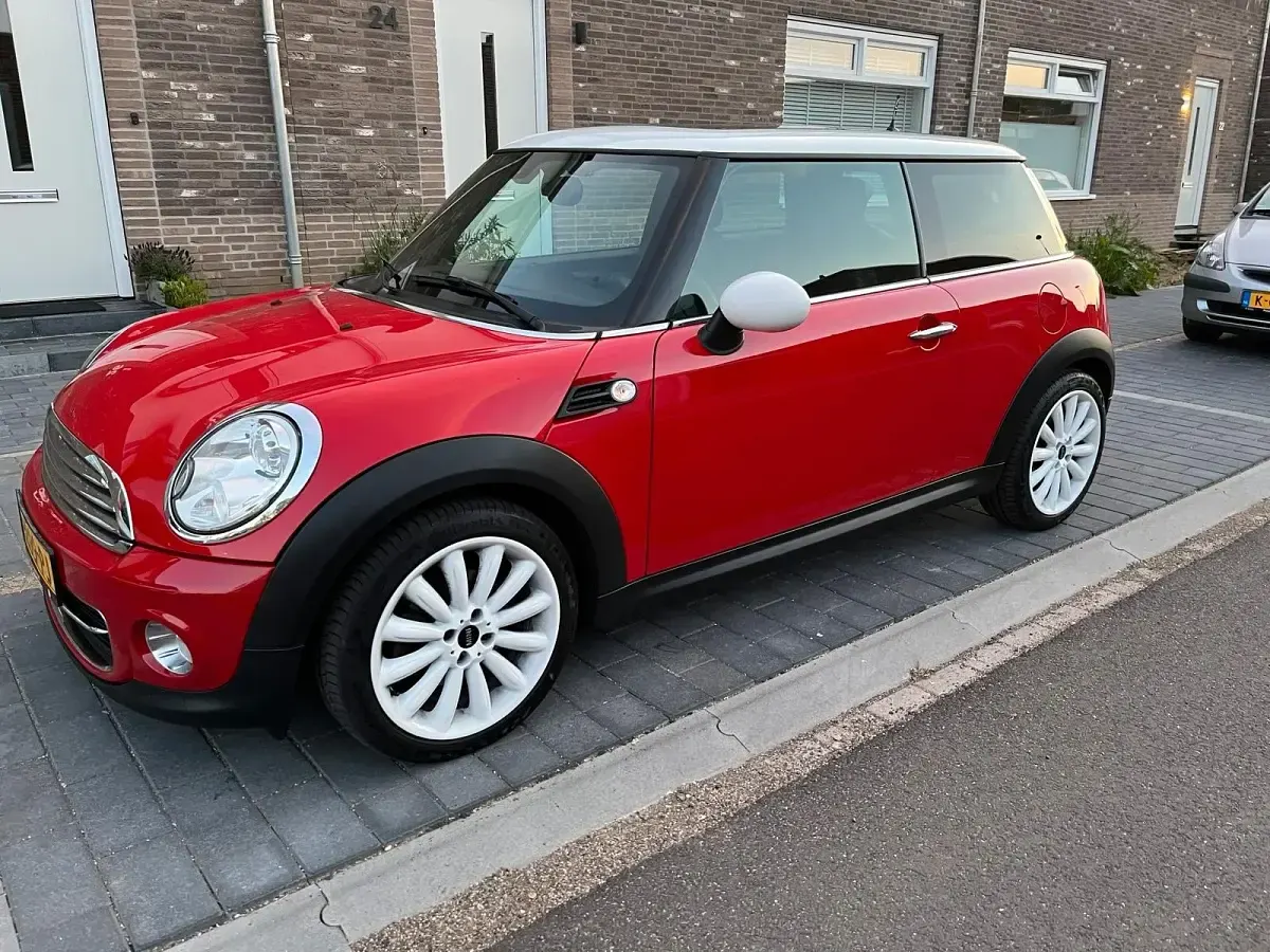 Gebraucht Mini Cooper Chili 122 PS (89 kW) 2012 Rot Kleinwagen