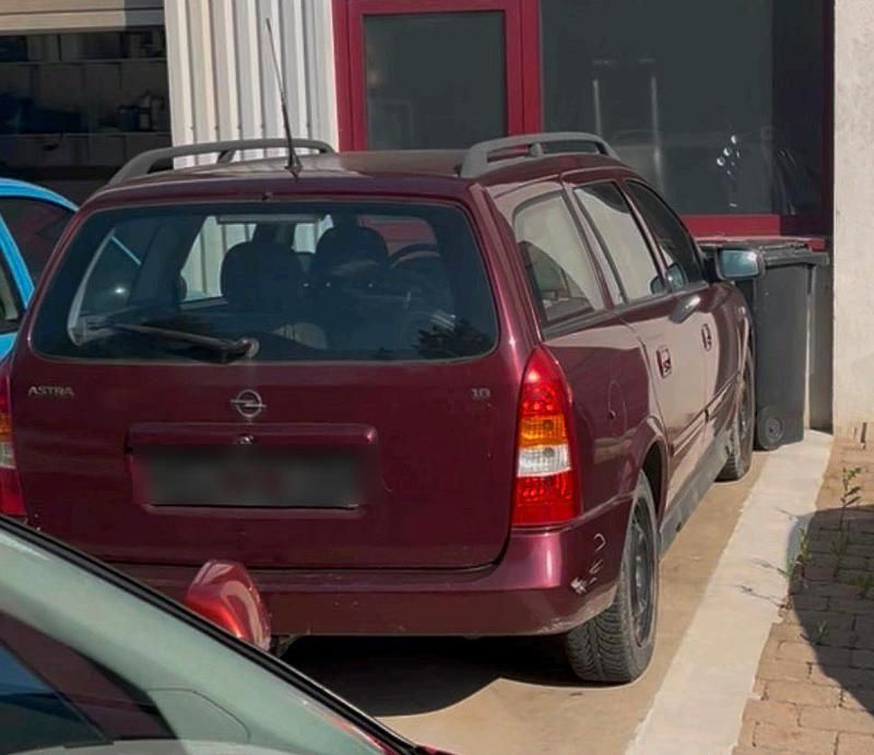 Rot Gebraucht 2003 Opel Astra Kombi | 650 € (Superpreis) - Bild 1/4
