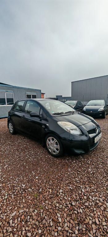 Gebraucht Toyota Yaris Cool 101 PS (74 kW) 2009 Schwarz Kleinwagen