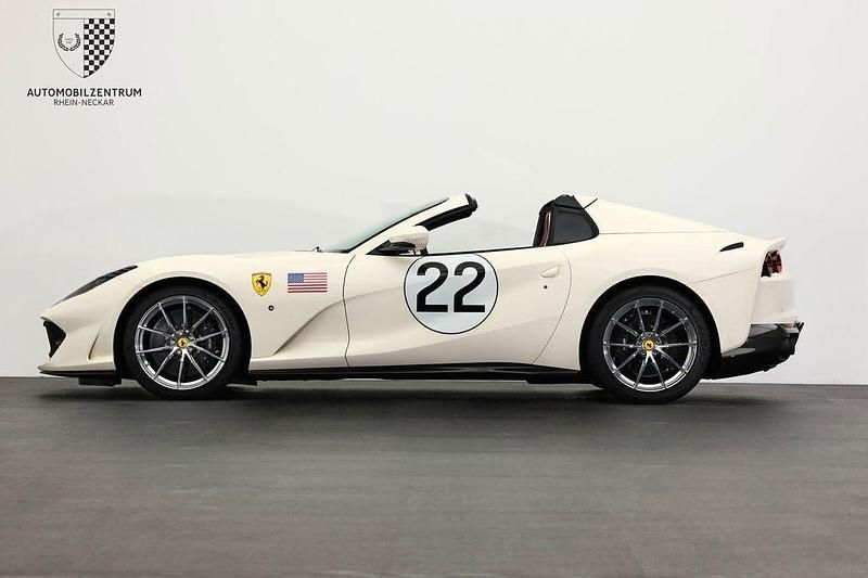 Gebraucht Ferrari 812 799 PS (587 kW) 2024 Bianco inter coupe Cabrio