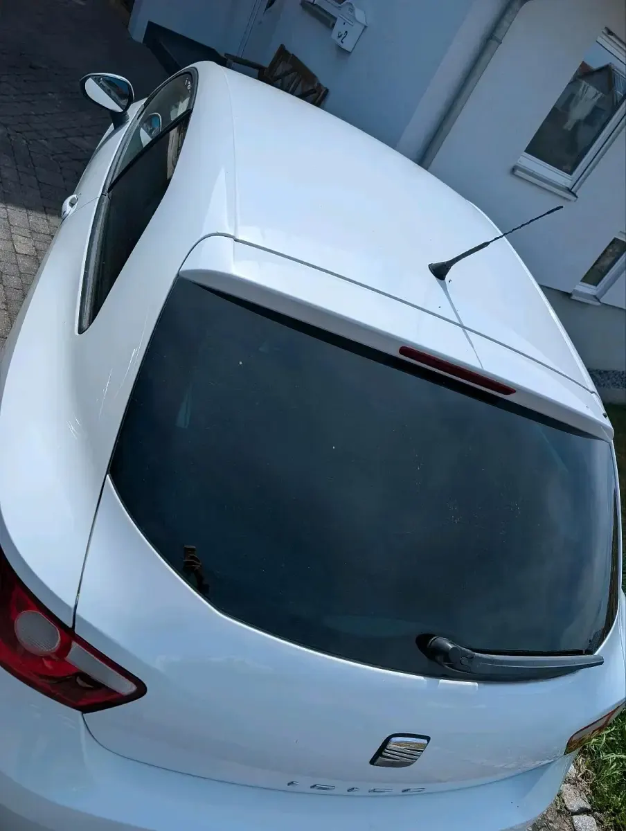 Gebraucht Seat Ibiza 69 PS (50 kW) 2011 Weiß Kleinwagen