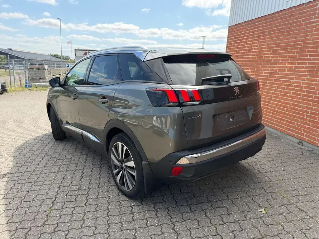 Gebraucht Peugeot 3008 Allure 131 PS (96 kW) 2019 Grau SUV