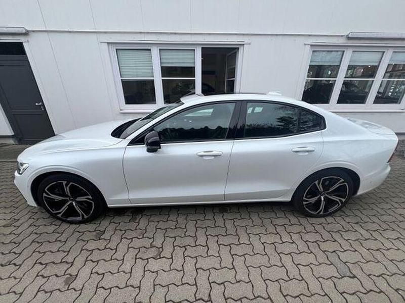 Gebraucht Volvo S60 Ultimate 250 PS (183 kW) 2023 Weiß Limousine