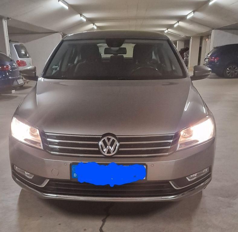 Gebraucht VW Passat Comfortline 122 PS (89 kW) 2012 Braun Limousine
