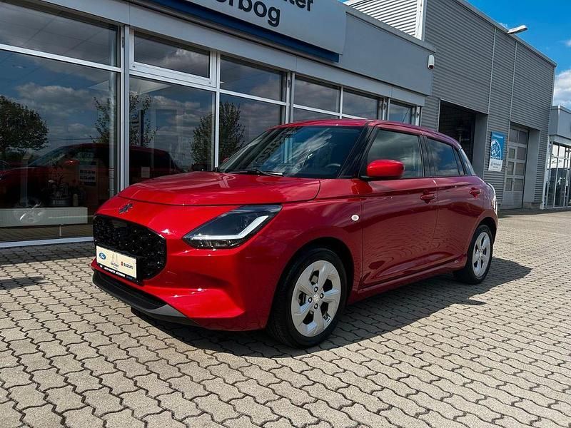 Gebraucht Suzuki Swift Comfort 83 PS (61 kW) 2025 Rot Kleinwagen