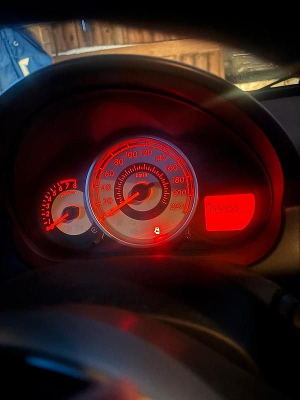 Gebraucht Mazda 2 86 PS (63 kW) 2007 Grau Kleinwagen