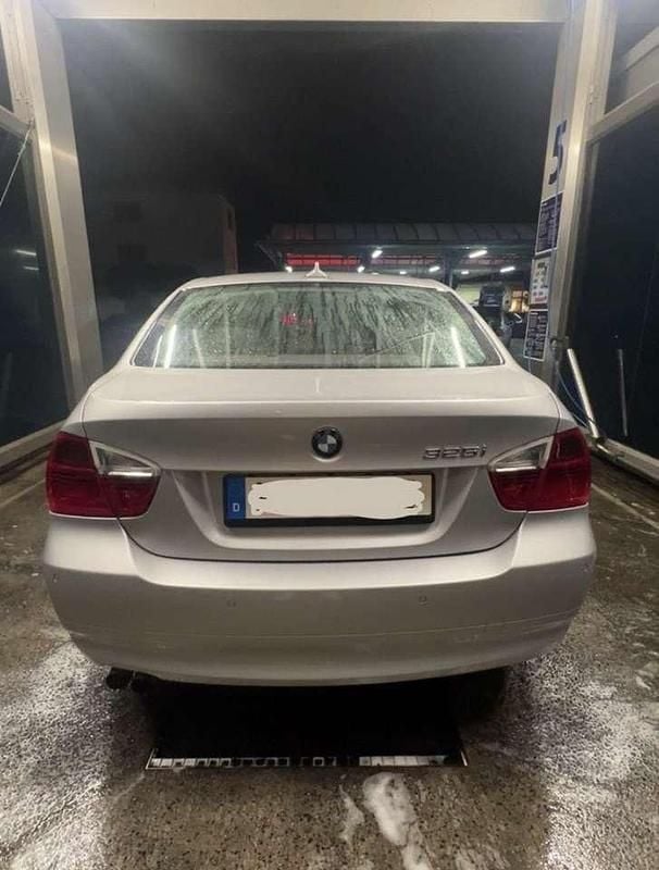 Gebraucht BMW 325 218 PS (160 kW) 2005 Limousine