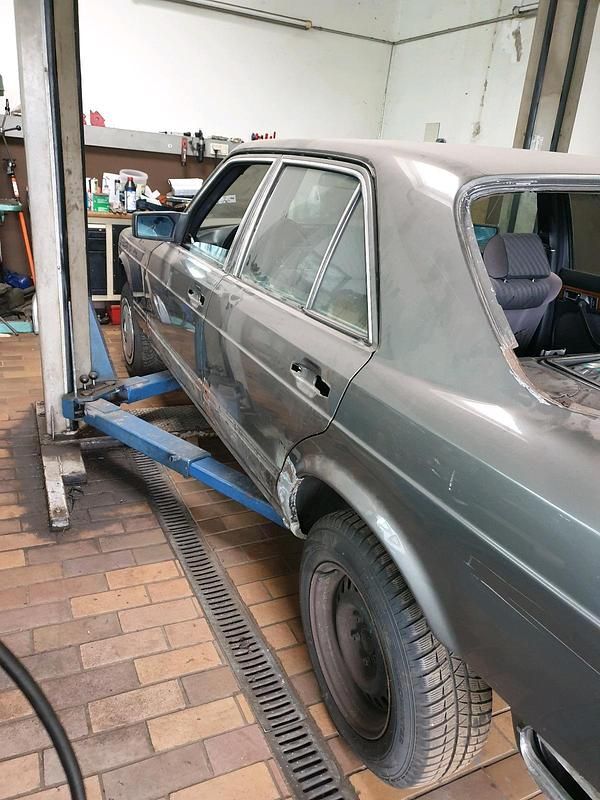 Gebraucht 1990 Mercedes 300 SE Limousine | 5.250 € - Bild 1/4