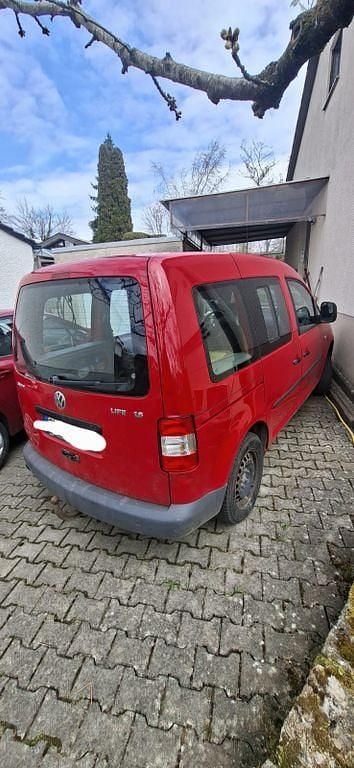 Second-hand VW Caddy Team 102 CP (75 kW) 2008 Roșu Monovolum
