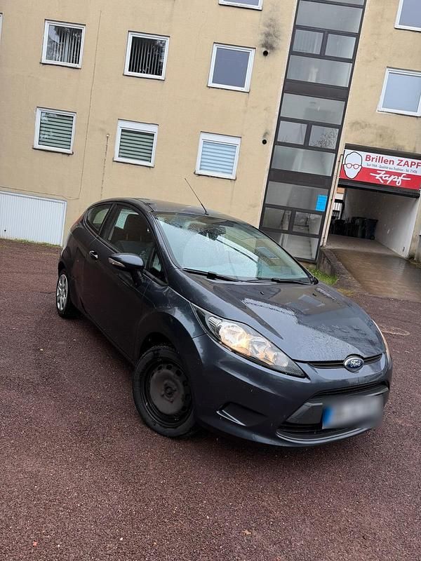 Gebraucht Ford Fiesta 81 PS (59 kW) 2010 Grau Kleinwagen