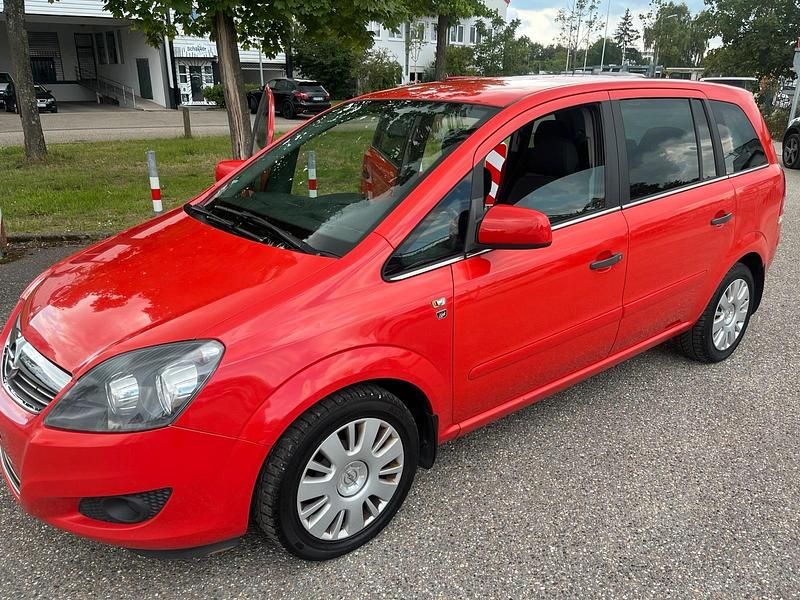 Rot Gebraucht 2010 Opel Zafira Van / Kleinbus | 2.350 € (Guter Preis) - Bild 1/4