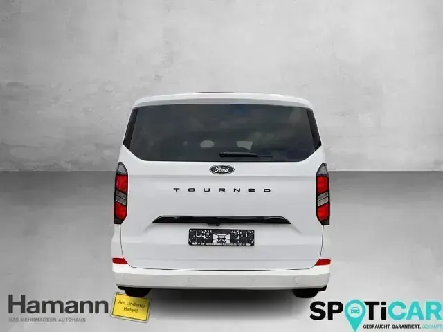 Gebraucht Ford Tourneo Custom Titanium 136 PS (100 kW) 2025 Andere Van