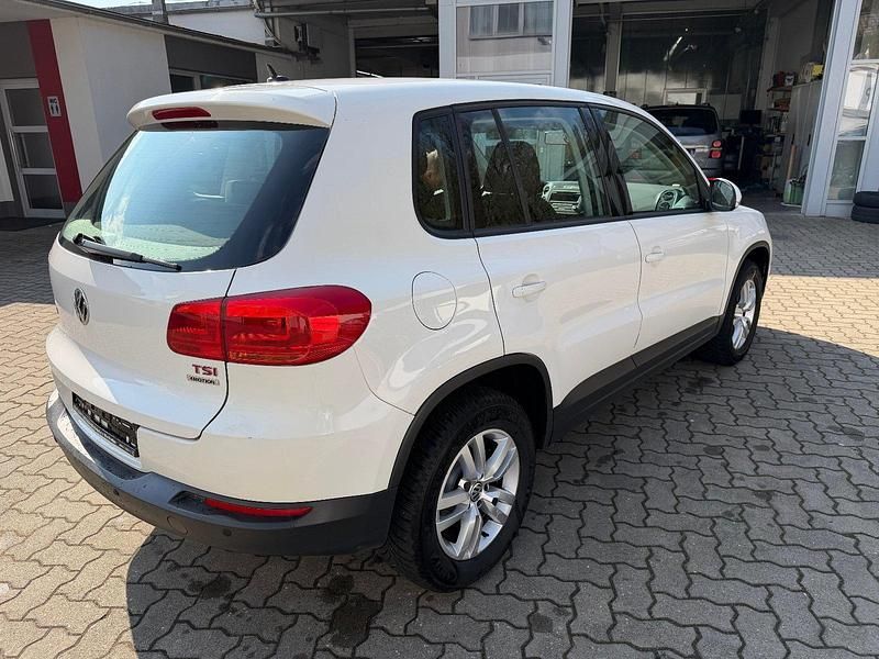 Gebraucht VW Tiguan Trendline 160 PS (117 kW) 2013 Candyweiß SUV