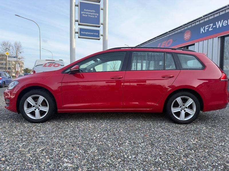 Gebraucht VW Golf VII Comfortline 86 PS (63 kW) 2017 Rot Kombi