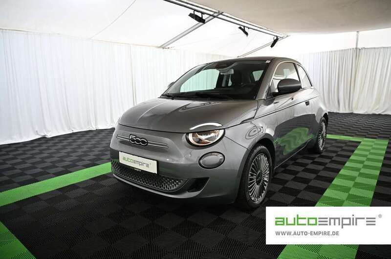 Mineral grau Gebraucht 2023 Fiat 500e Style Kleinwagen | 17.790 € (Superpreis) - Bild 1/3