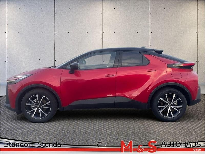 Neu Toyota C-HR Team 140 PS (102 kW) 2025 Rot SUV