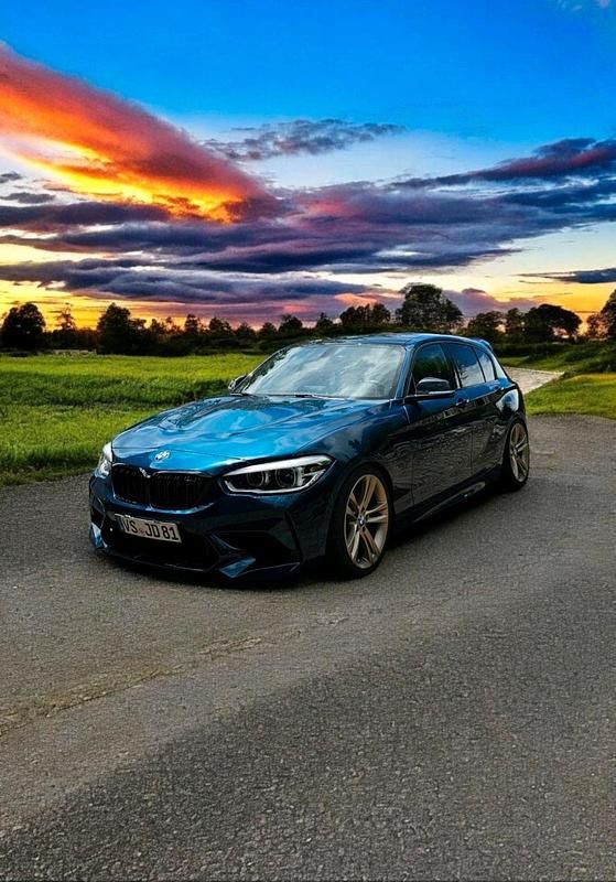 Andere farben Gebraucht 2018 BMW 118 M Sport Kleinwagen | 15.500 € (Superpreis) - Bild 1/4