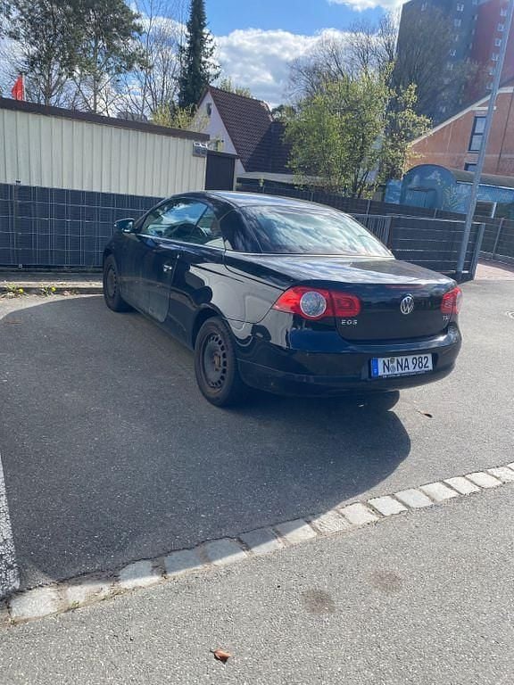Second-hand VW Eos 116 CP (85 kW) 2008 Negru Cabrio
