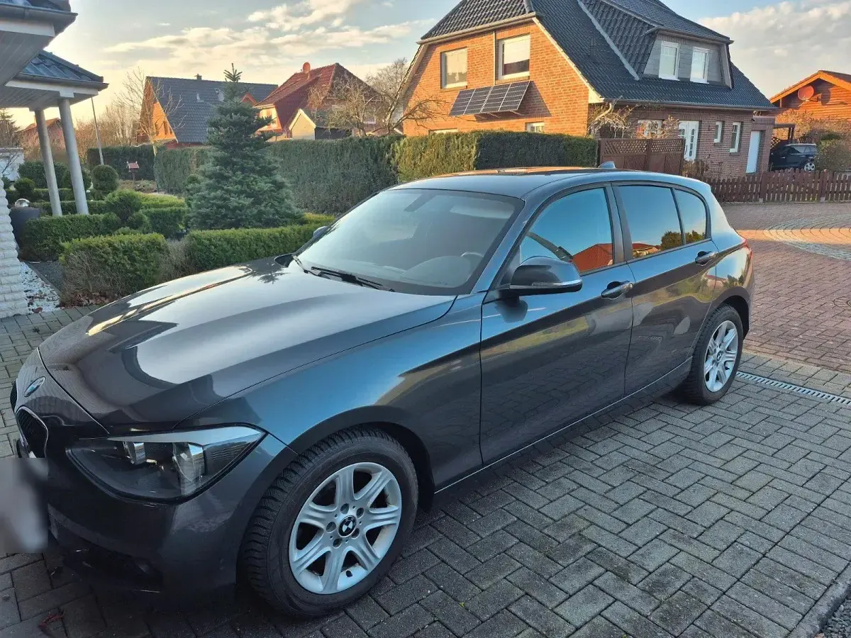 Gebraucht BMW 116 136 PS (100 kW) 2012 Grau Kleinwagen