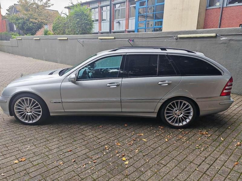 Gebraucht Mercedes C320 Avantgarde 224 PS (164 kW) 2006 Kombi