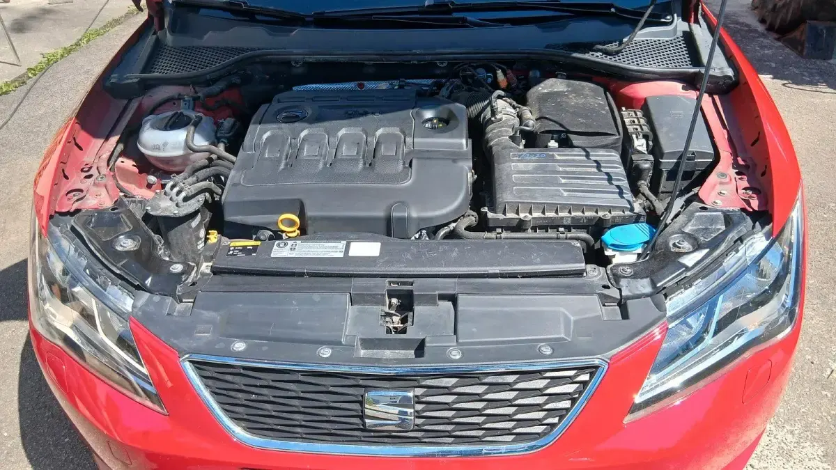 Gebraucht Seat Leon ST 150 PS (110 kW) 2014 Rot Kombi