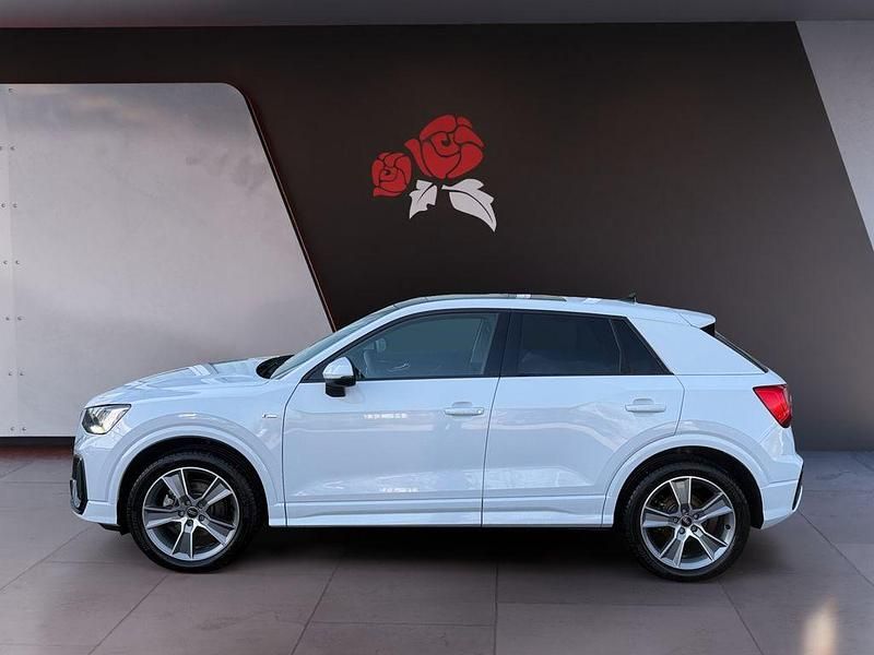 Gebraucht Audi Q2 S-Line 190 PS (139 kW) 2025 Gletscherweiß metallic SUV