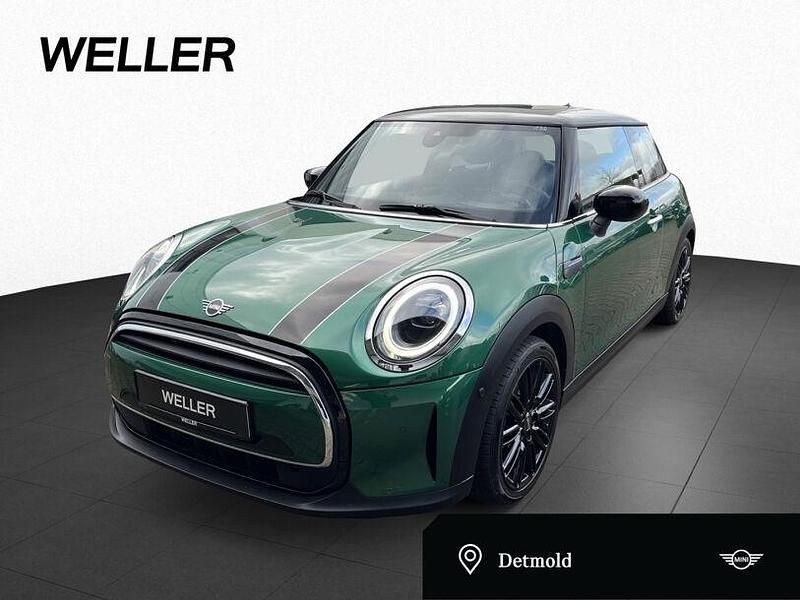Gebraucht Mini Cooper Classic 136 PS (100 kW) 2023 British racing green (dunkelgrün) Kleinwagen