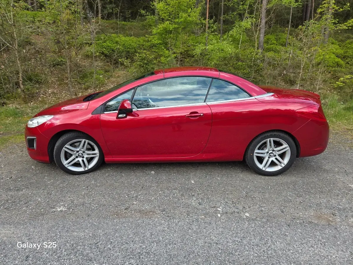 Gebraucht Peugeot 308 CC 163 PS (119 kW) 2013 Rot Cabrio