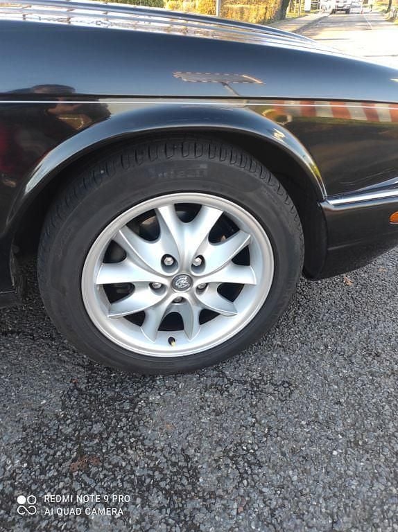 Schwarz Gebraucht 1998 Jaguar XJ Executive Limousine | 5.500 € (Etwas zu teuer) - Bild 1/4