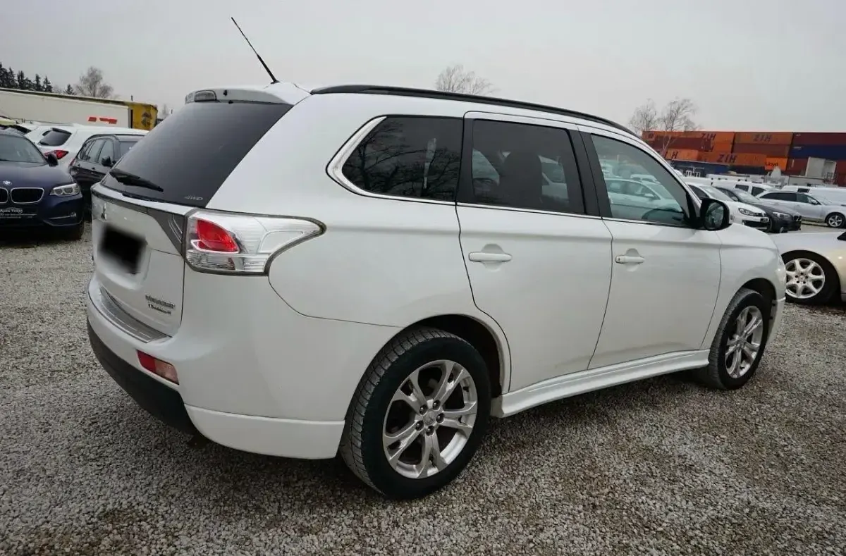 Gebraucht Mitsubishi Outlander Instyle 150 PS (110 kW) 2013 Weiß SUV