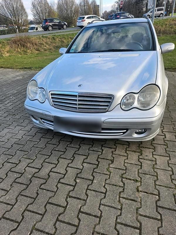 Gebraucht Mercedes C220 150 PS (110 kW) 2005 Silber Kombi
