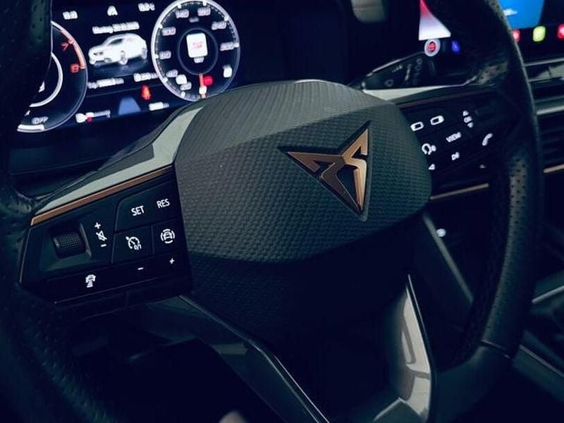 Gebraucht Cupra Formentor 150 PS (110 kW) 2023 Rot SUV