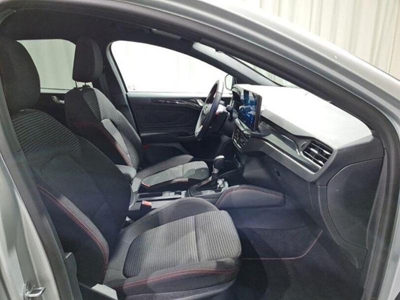 Gebraucht Ford Focus ST-Line X 155 PS (114 kW) 2025 Silber, moondust silver metallic Kombi