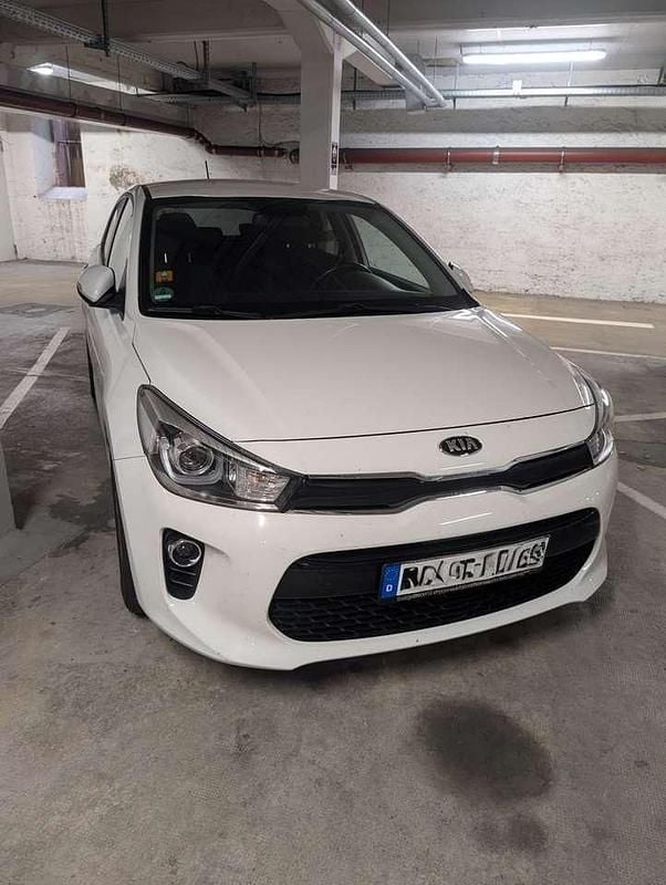 Gebraucht 2017 Kia Rio DREAM-TEAM Edition Limousine | 8.100 € (Guter Preis) - Bild 1/4