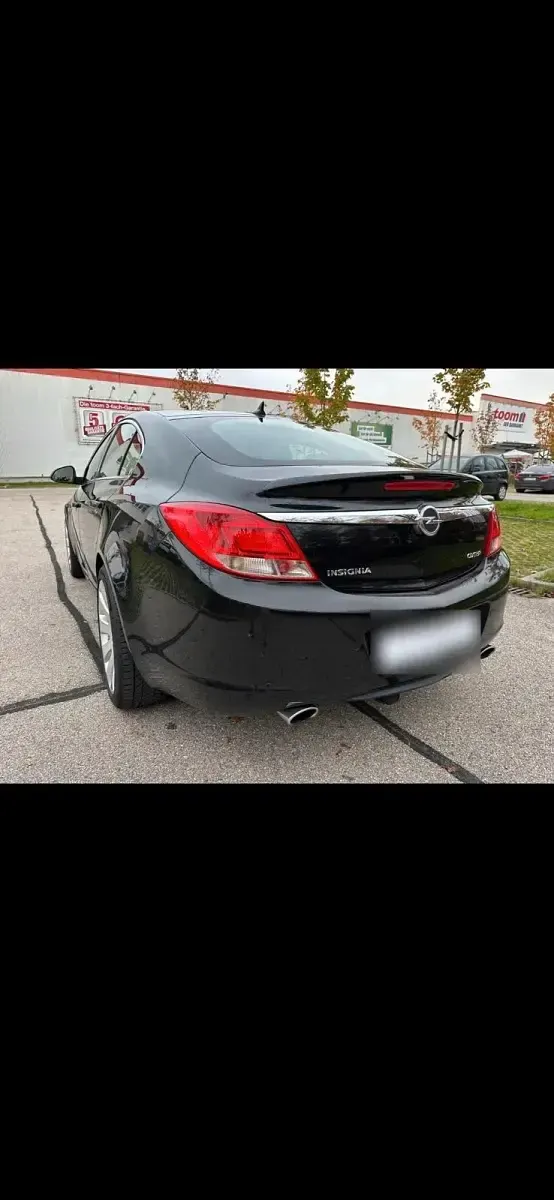 Gebraucht Opel Insignia 160 PS (117 kW) 2012 Schwarz Limousine