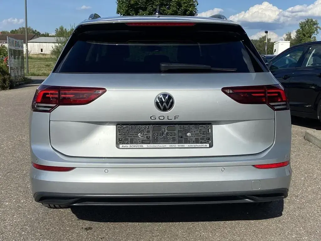Gebraucht VW Golf VIII Active 110 PS (80 kW) 2022 Silber Kombi